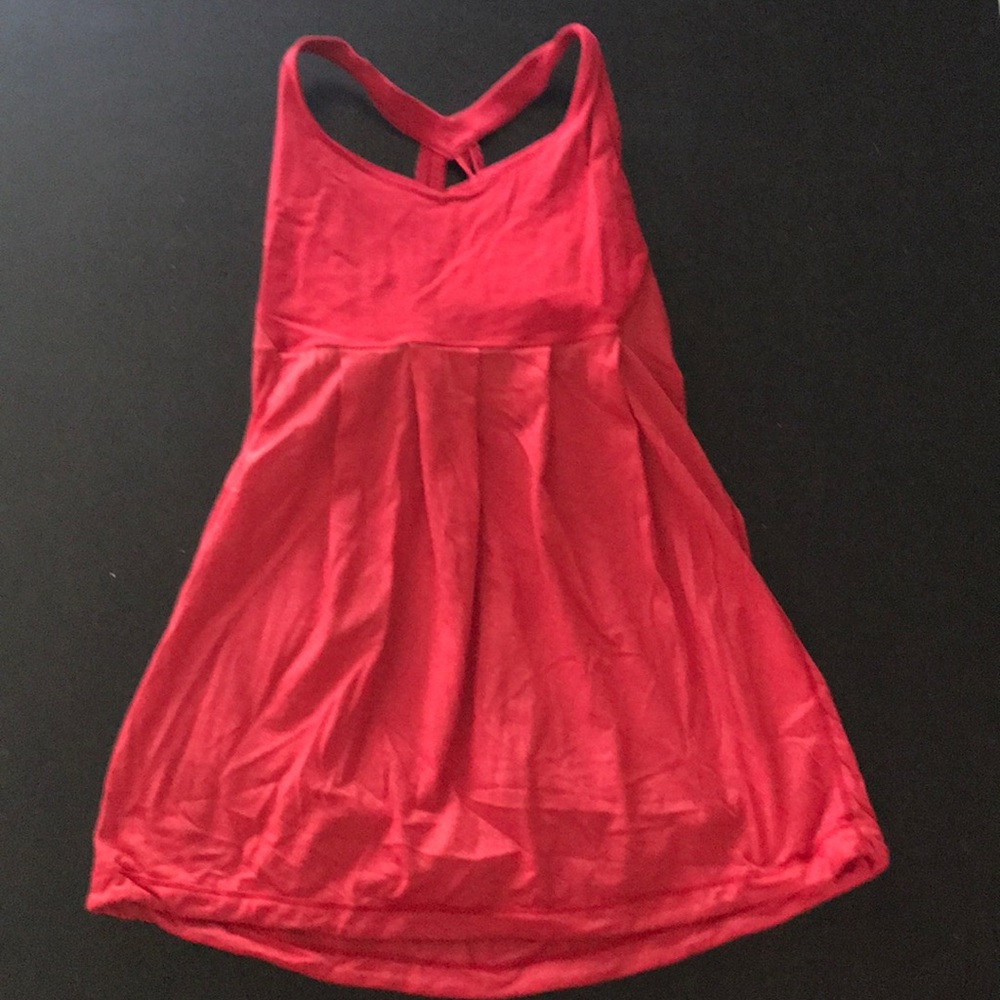 Lululemon red top